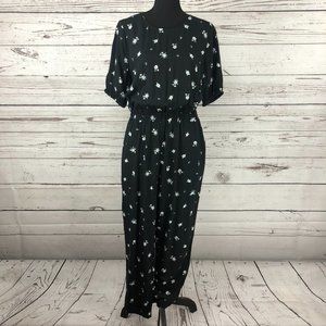 Old Navy Jumpsuit w/ Envelope Back and POCKETS